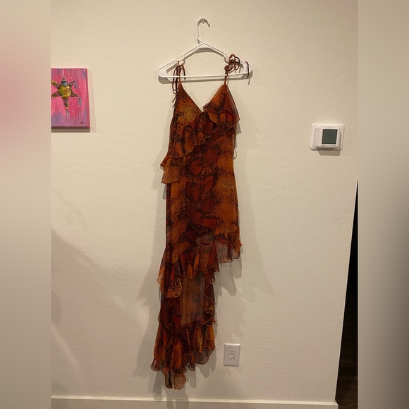 Luxxel Asymmetrical Dress - Picture 3 of 11